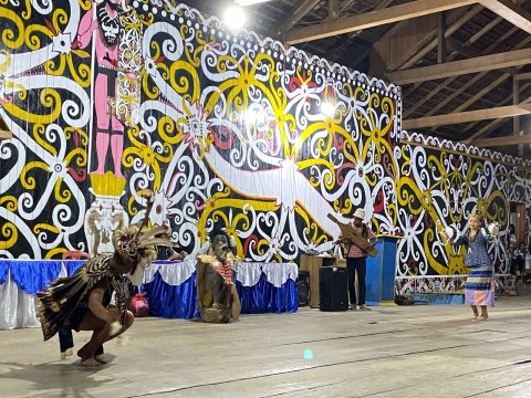 Penampilan Tari Tunggal Kategori Dewasa